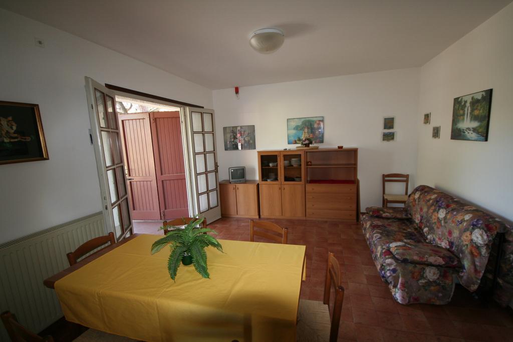 Ba - Villa Stella - 3 Apartments- ลินญาโน ซับเบียโดโร ภายนอก รูปภาพ