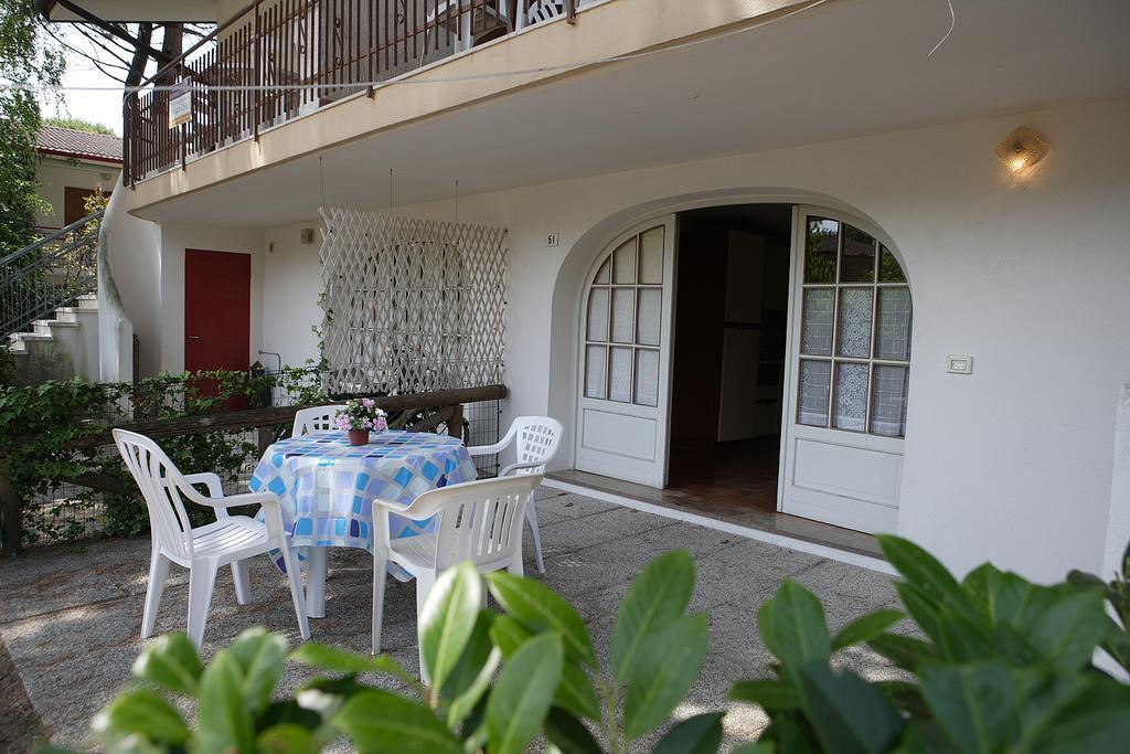 Ba - Villa Stella - 3 Apartments- ลินญาโน ซับเบียโดโร ภายนอก รูปภาพ
